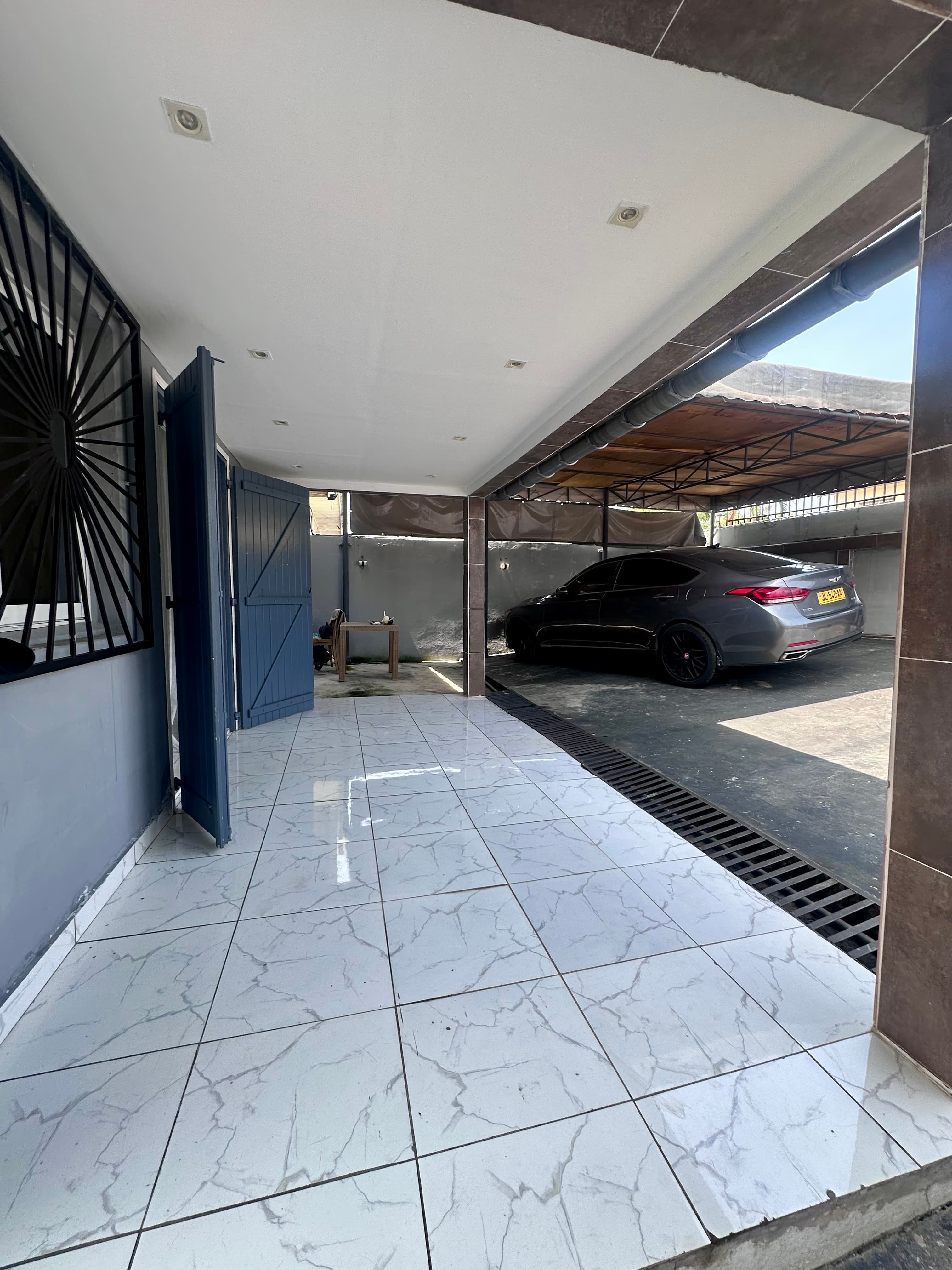 STUDIO A LOUER À GLASS - image 2