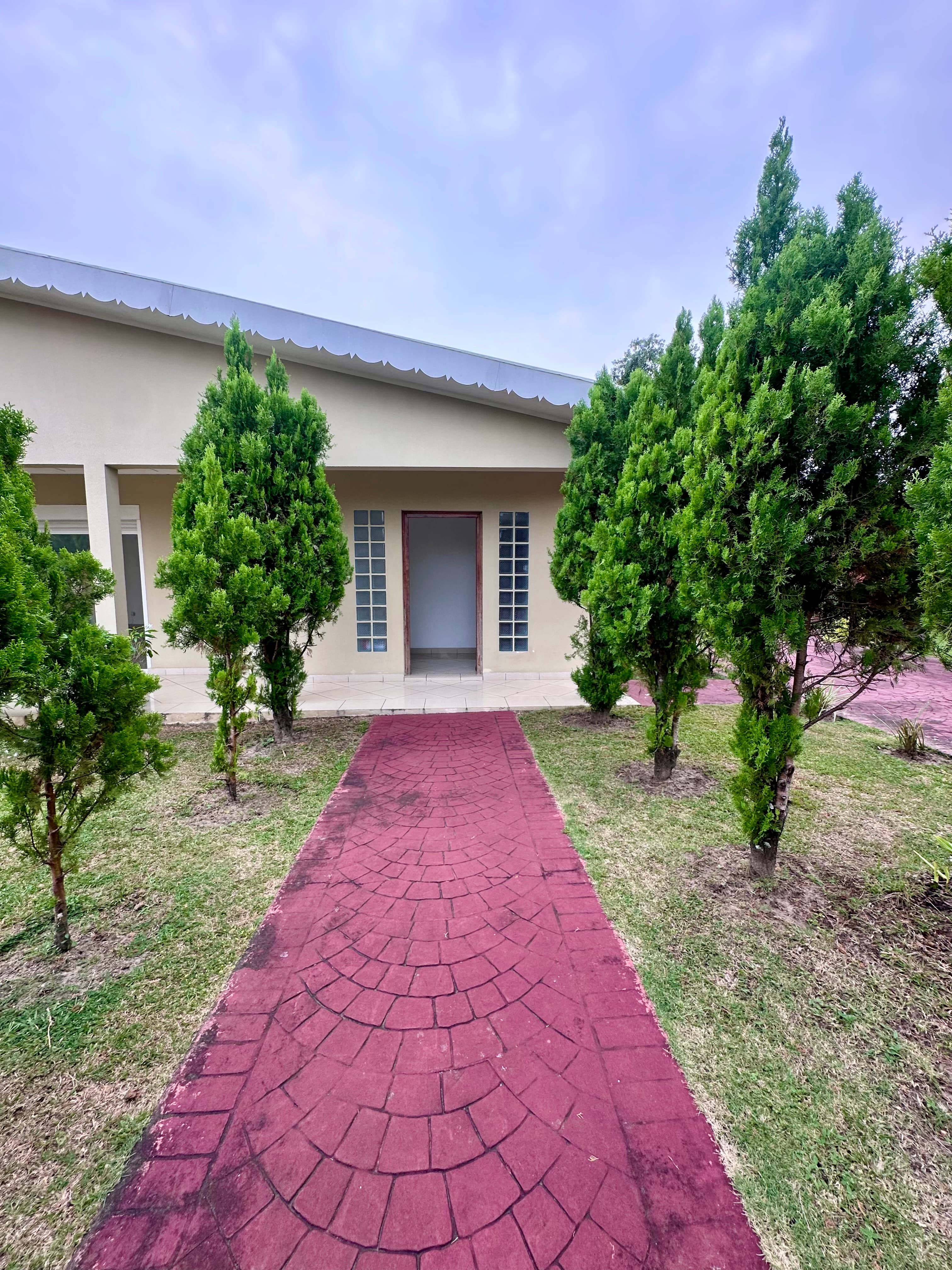 VILLA À LOUER À OKALA - image 2