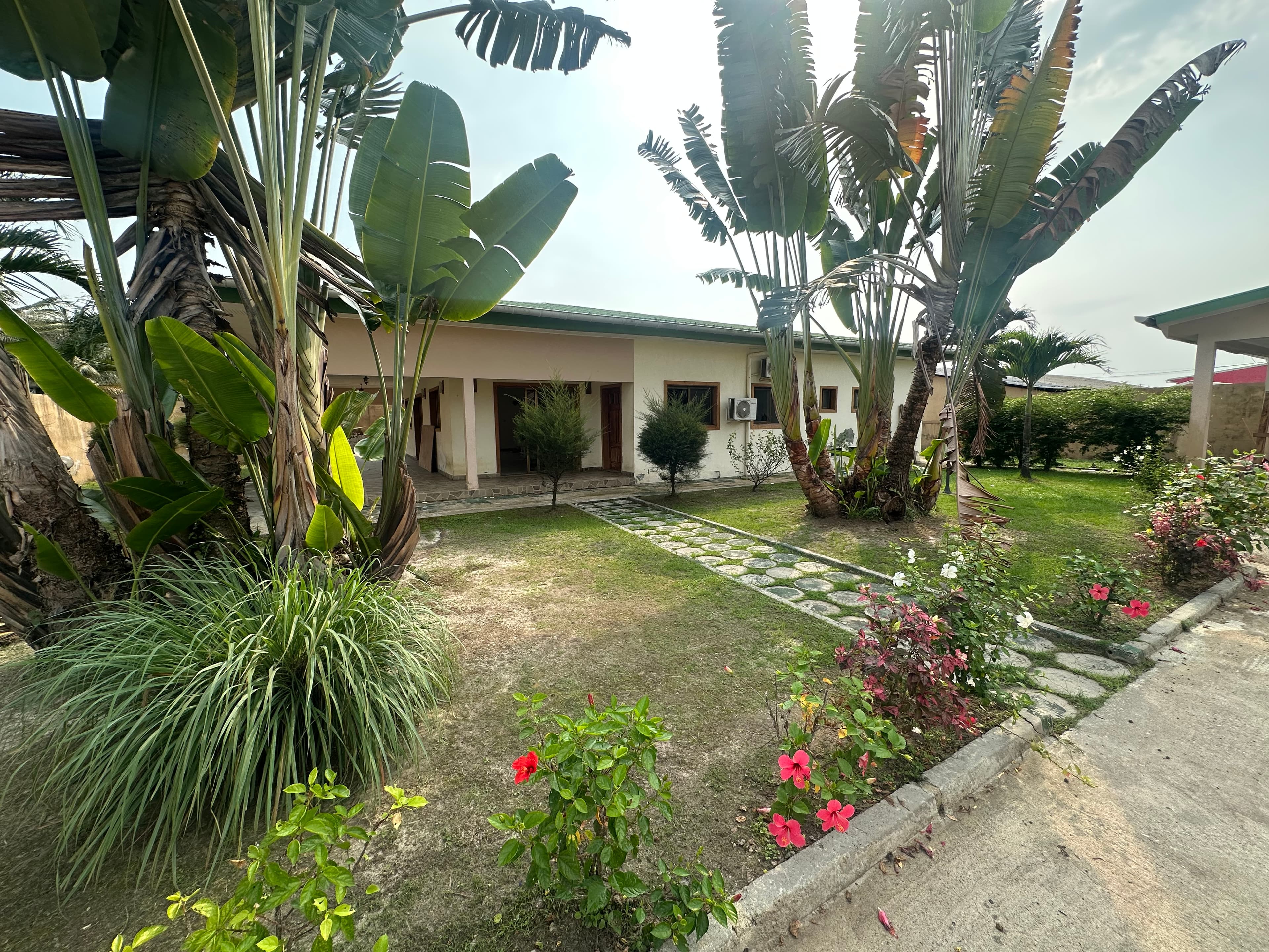 VILLA A LOUER - image 1