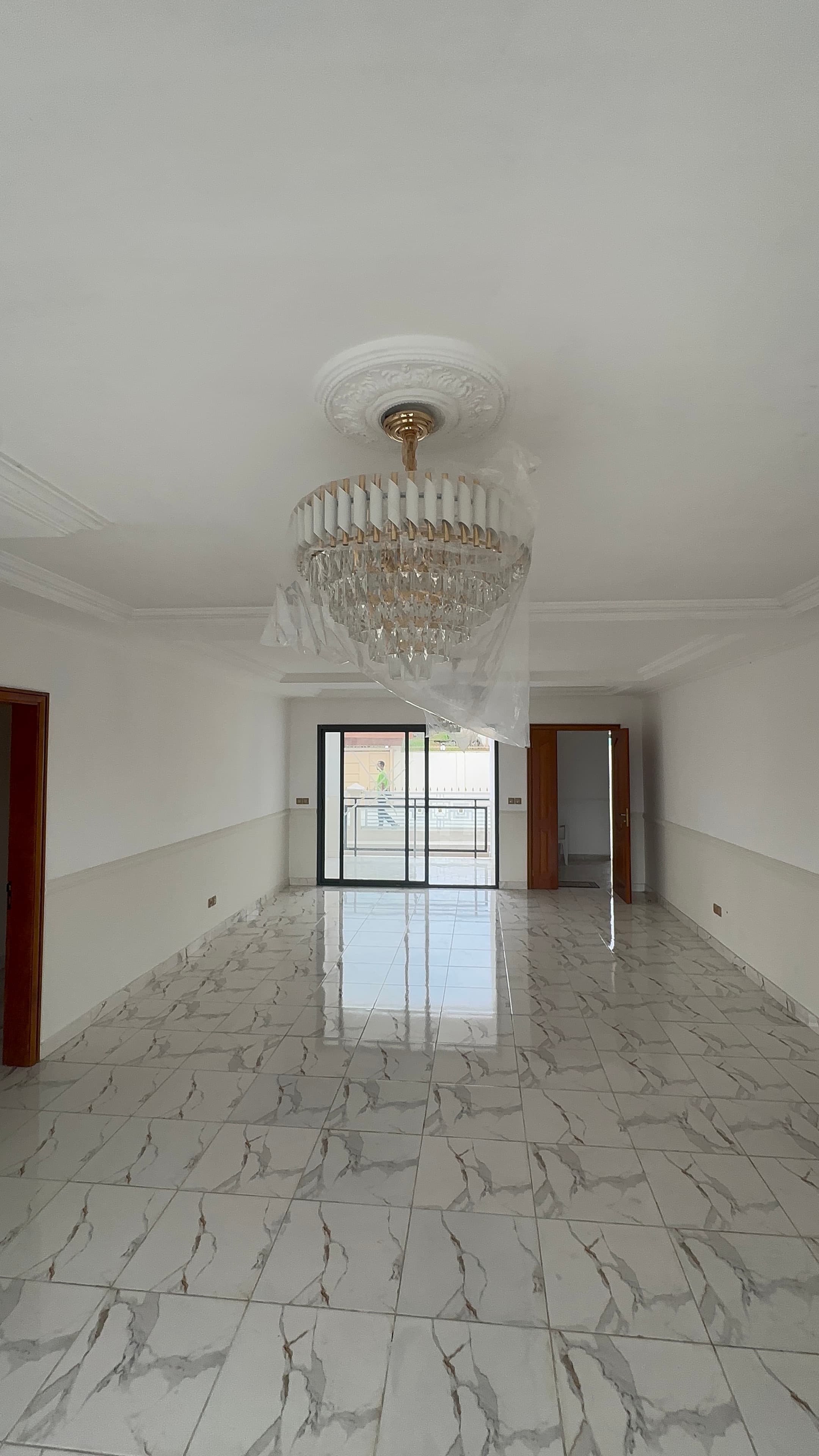 IMMEUBLE À VENDRE AU HAUT DE GUEGUE - image 10