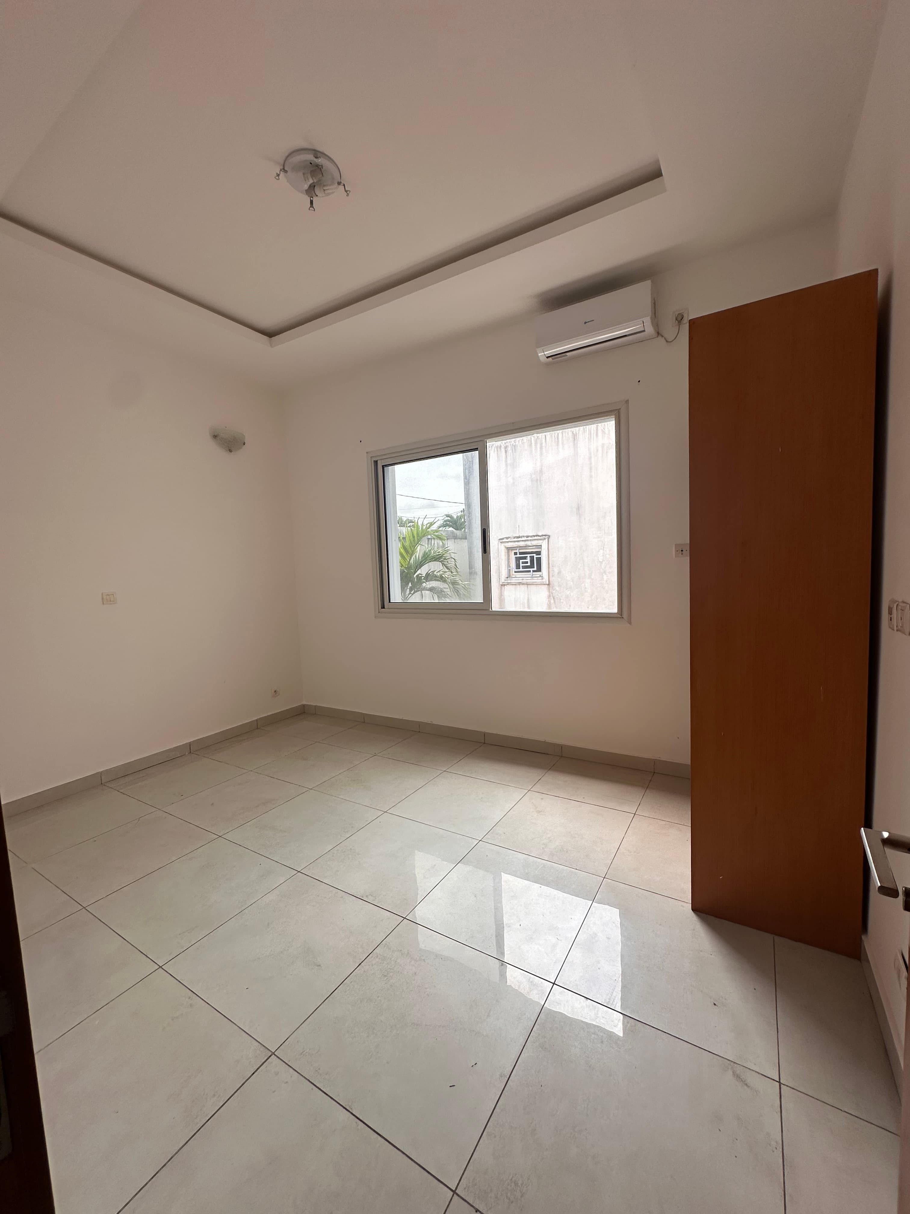 APPARTEMENT A LOUER A ANGONDJE - image 10